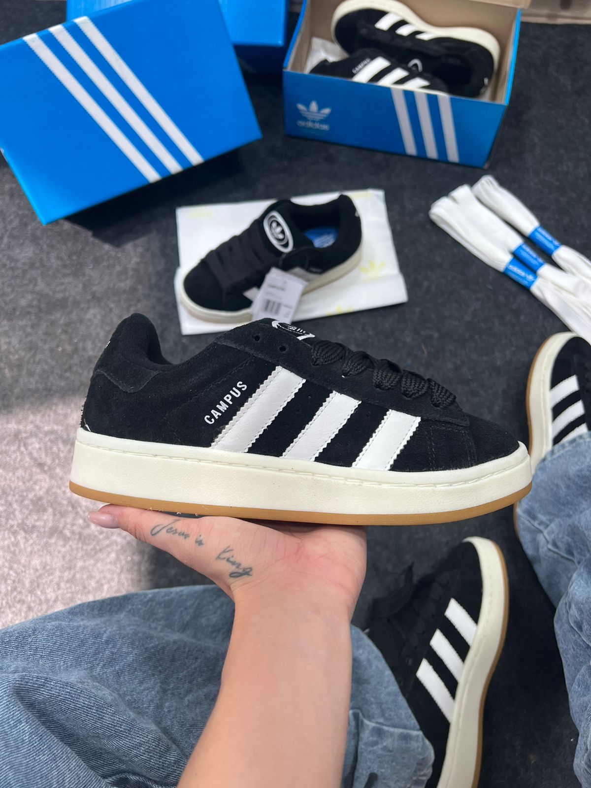 Adidas Campus Premium Branco e Preto