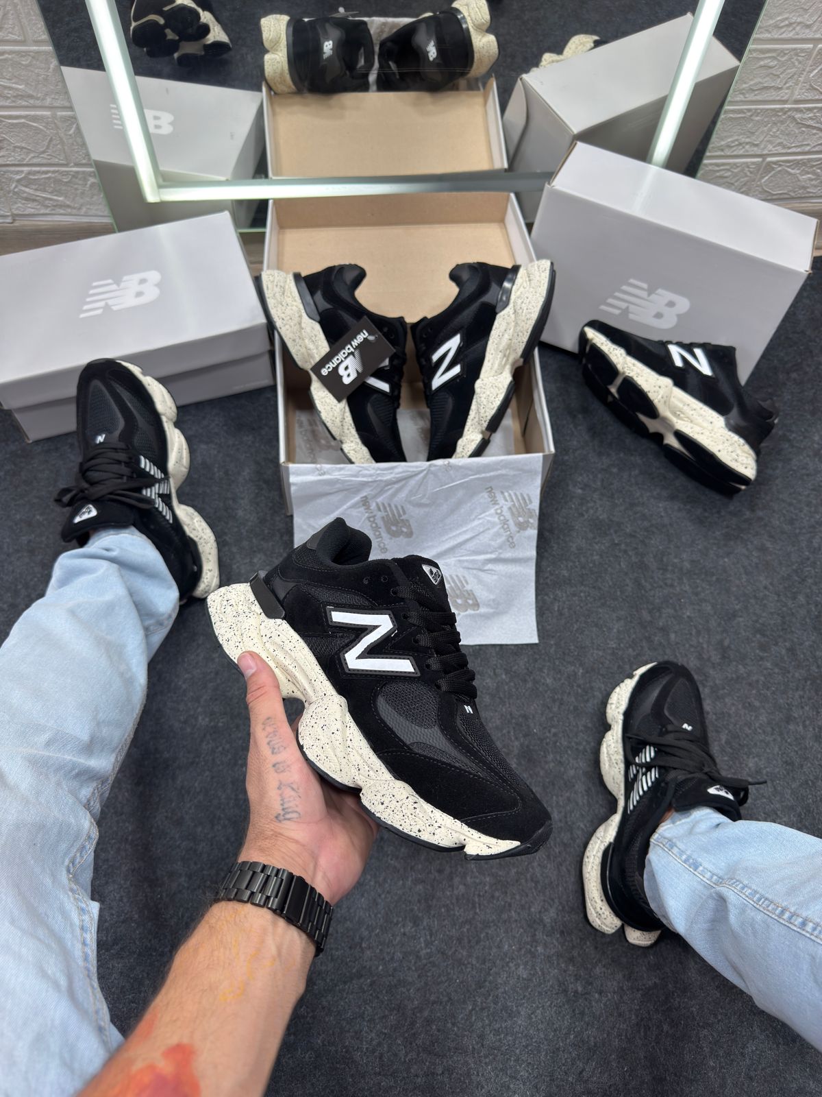 New Balance 9060 Preto e Branco